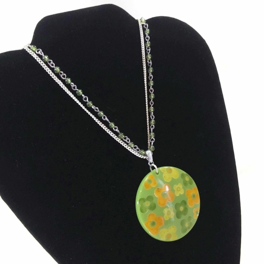 Laila Rowe Floral Pendant Necklace Silver Tone Jewelry Green/Yellow Trinket Gift